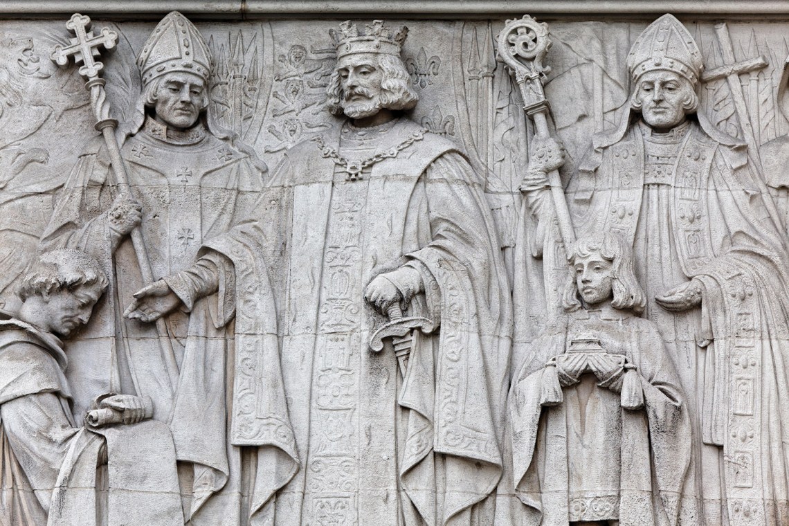 King John sealing the Magna Carta; relief by Henry Fehr on the Middlesex Guildhall, London